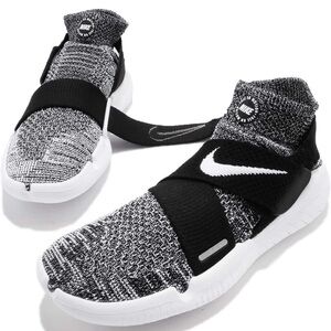 Women's Nike Free RN Sneakers